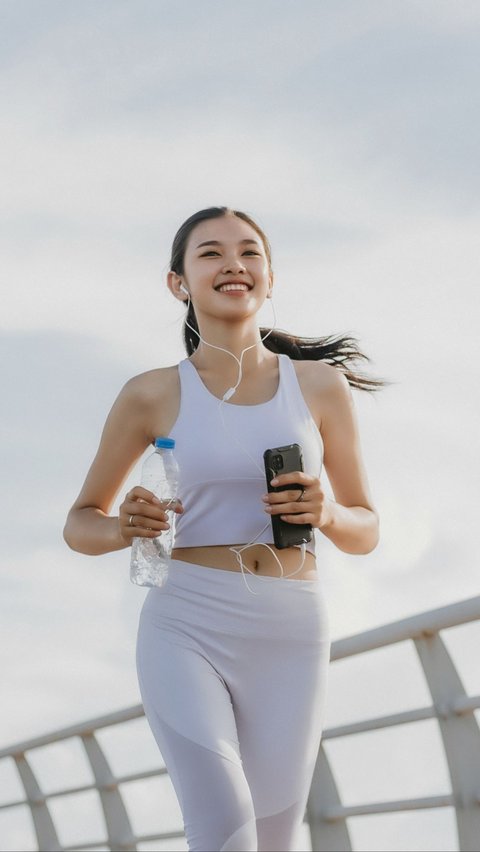 Getting to Know the Trend of 'Silent Walking' on TikTok, Effective for Burning Calories and Relieving Stress