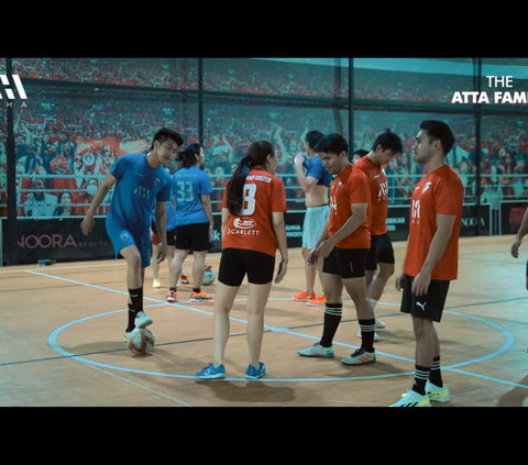 Kompak Gandengan Tangan, Ini Momen Thariq Halilintar dan Aaliyah Massaid Main Futsal Bareng