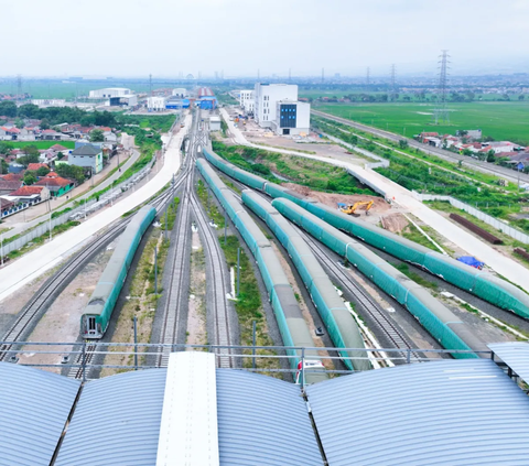 Syarat Jadi Pramugari Kereta Cepat Jakarta-Bandung Harus Bisa Bahasa China, Dirut KCIC Bilang Begini