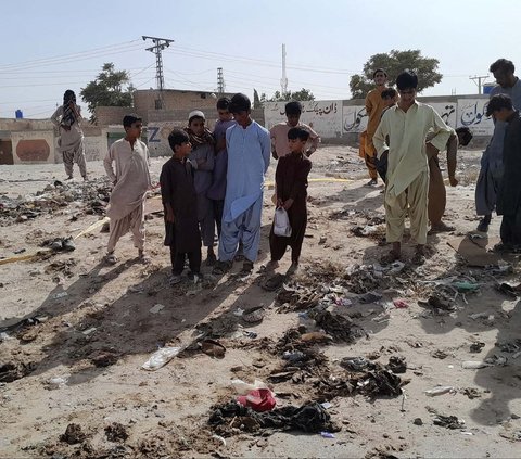 FOTO: Duka Perayaan Maulid Nabi di Pakistan, 52 Tewas Usai Serangan Bom Bunuh Diri