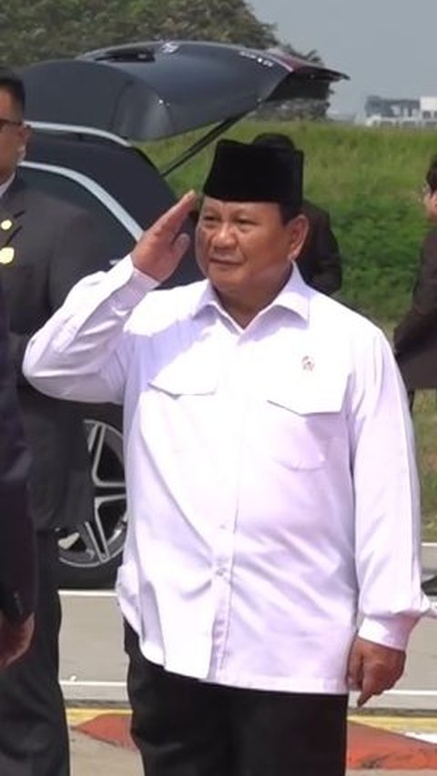 Survei Indikator: Publik Tak Yakini Ada Arahan Jokowi terkait Golkar-PAN Dukung Prabowo <br>