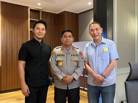 8 Foto Tampan Feisal Hamka, Salah Satu Pewaris Bisnis!