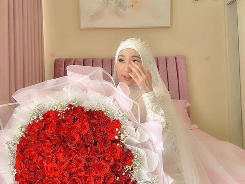 10 Potret Cantik Larissa Chou di Momen Pernikahan dengan Ikram Rosadi, Penampilannya Curi Perhatian