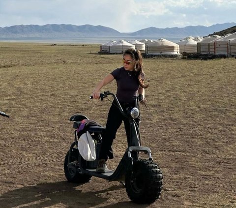 Potret Seru Nikita Willy Bareng Suami Liburan di Mongolia, Romantis Berduaan Serasa Lagi Honeymoon