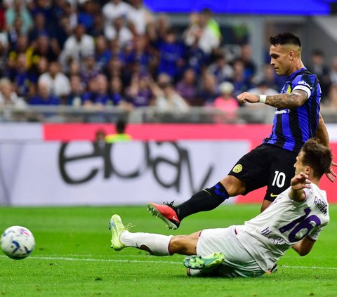 Inter Milan sukses melumat Fiorentina dengan mudah di laga pekan ketiga Serie A 2023/2024 di Giuseppe Meazza, Minggu (3/9/2023).<br><br>Kesuksesan mencukur habis Fiorentina membuat Inter Milan naik ke posisi pertama klasemen.