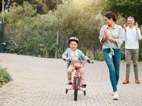 Parenting adalah Keterampilan Orang Tua Mengasuh Anak, Kenali Dampak dan Tantangannya