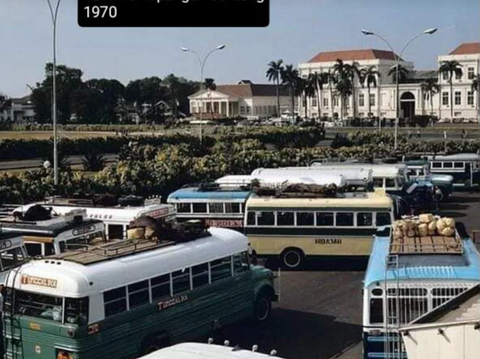 Nostalgic Old Photos of Terminals in Indonesia in the 70s, The Vintage Bus Designs are Eye-Catching