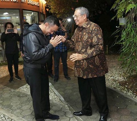 Potret Keakraban SBY dan Sahroni Sebelum 'Tragedi Pengkhianatan': Cium Tangan hingga Membungkuk