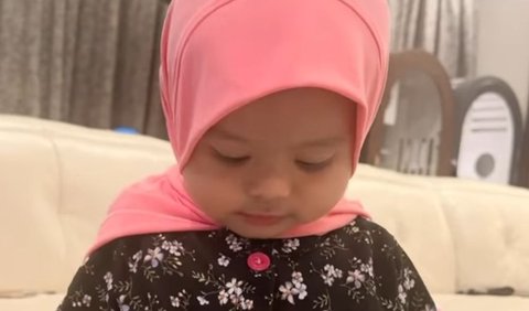 Atta Halilintar dibuat terkesima melihat penampilan Ameena yang tampil mengenakan jilbab.