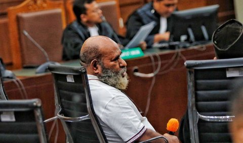 Persidangan kasus dugaan suap dan gratifikasi yang melibatkan Gubernur Papua nonaktif Lukas Enembe di Pengadilan Negeri Tindak Pidana Korupsi (Tipikor) Jakarta, Senin (4/9) terpaksa ditunda. 