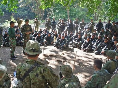 Prajurit Marinir Indonesia Kenalkan Cara Bertahan Hidup Di Hutan Kepada Angkatan Darat Jepang Dan Singapura