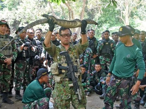 Prajurit Marinir Indonesia Kenalkan Cara Bertahan Hidup Di Hutan Kepada Angkatan Darat Jepang Dan Singapura