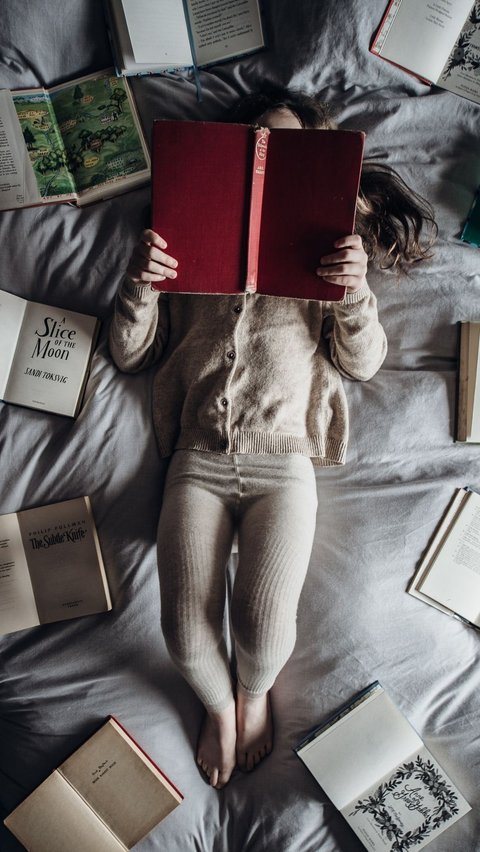 8 Cara Agar Anak Suka Membaca Menurut Pakar