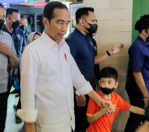 The Power of Emak-Emak, Jokowi Dipaksa Endorse Cincau