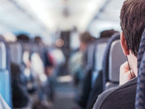 A Series of Passenger Complaints while Traveling by Airplane