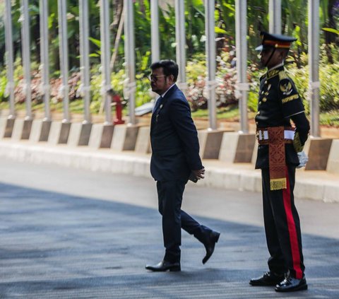 Selanjutnya diisusul oleh Menteri Pertanian Syahrul Yasin Limpo tiba untuk menghadiri pembukaan KTT ASEAN ke-43 di Jakarta Convention Center (JCC), Senayan, Selasa (5/9/2023).