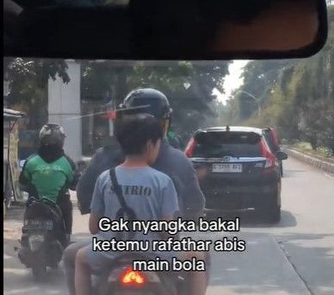 Passengers in Car Shocked to See Rafathar Riding a Motorcycle, the Ending Makes Them Sad