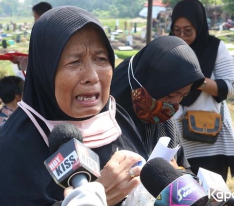 Momen Pilu Medina Zein Tak Bisa Hadiri Pemakaman Sang Ayah, Hanya Bisa Saksikan Lewat Video Call