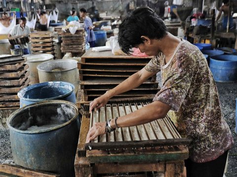 Berawal dari Pembantu, Wanita Ini Sukses Bangun Pabrik Tahu Beromzet Jutaan Rupiah per Hari