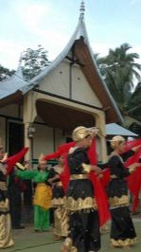 <b>Mengenal Tari Toga, Tarian Kuno Warisan Kerajaan Siguntur dari Sumatra Barat</b>