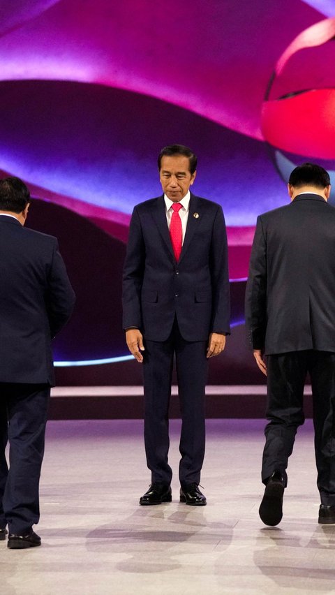 Jokowi juga menyebut<br>perbedaan merupakan bagian dari demokrasi dan menunjukkan kedudukan yang setara dalam keluarga.<br>