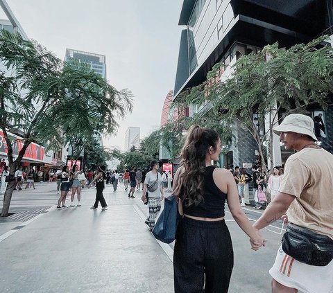 10 Potret Keseruan Siti Badriah Liburan di Thailand, Gayanya Kece Bak ABG