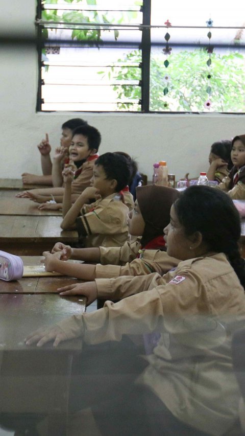 KTT ASEAN Jakarta, 1.108 Sekolah di Sembilan Kecamatan Terapkan PJJ 100%
