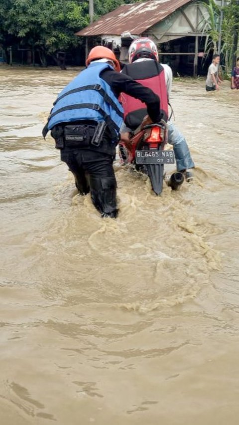 8 Kecamatan di Aceh Utara Dikepung Banjir, Seribuan Warga Mengungsi