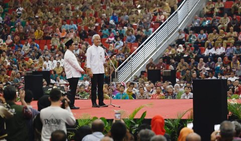 Gubernur Jawa Tengah Ganjar Pranowo menyampaikan terima kasih dan maaf kepada masyarakat Jawa Tengah yang selama ini selalu mendukungnya menjalankan pemerintahan. 