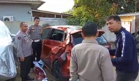 Anggota DPRD Jeneponto bernama Khadafi terlibat kecelakaan lalu lintas di Jalan Poros Panciro, Desa Panciro, Kecamata Bajeng, Kabupaten Gowa, pada Senin (4/9) malam. 