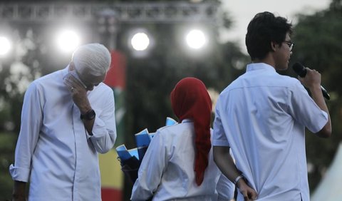 Dia juga mengingat suasana saat ngobrol dengan ibu-ibu di pasar. Meski masa jabatannya sudah berjalan dua periode, dia masih merasa berat melakukan perpisahan.<br>