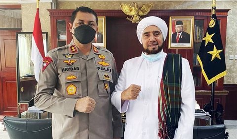 Ahmad Haydar bermarga Baagil sehingga nama lengkapnya adalah Habib Ahmad Haydar Baagil.