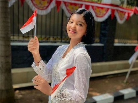 8 Foto Cantik Diandra Minunet yang Sekarang Kuliah di UI