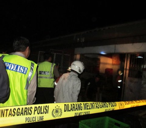 Wanita Bersimbah Darah Ditemukan di Pinggir Jalan, Ada 23 Tusukan dan 2 Memar pada Dada