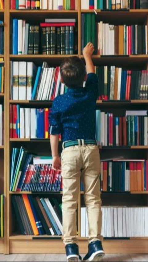 7 Cara Agar Anak Suka Membaca Sejak Dini, Penunjang Pertumbuhan Berjalan Optimal