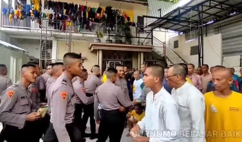 Agar Bisa Jadi Polisi yang Melayani Masyarakat dengan Tulus