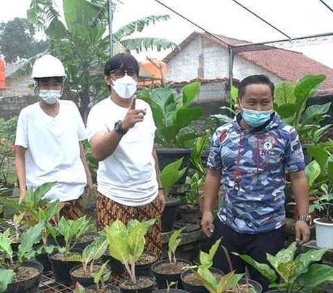 Kini Jarang Muncul di Layar Kaca, Intip Penampakan Rumah Mewah Komedian Narji yang Miliki Halaman Luas Hingga Klinik Bersalin 24 Jam