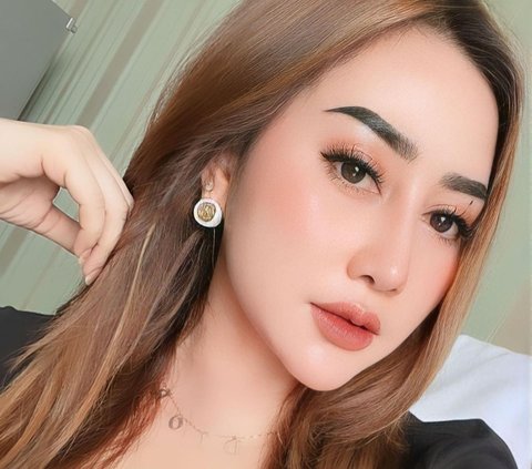 Portrait of Luluk Nuril, TikTok Celebrity and Police Officer's Wife who Went Viral after Scolding an Intern Student, Loves to Show off a Glamorous Life!