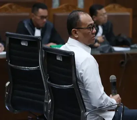 Tuding Kasusnya Kedaluwarsa, Rafael Alun Minta Dibebaskan