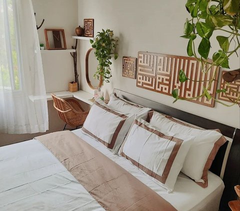 Aesthetic and Serene, Bedroom Decorated with Many Plants