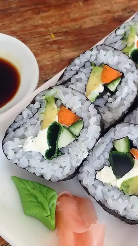 5 Resep Sushi Ala Rumahan & Mudah Dibuat, Tonjolkan Cita Rasa Otentik yang Lezat