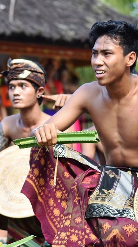 Mengenal Tradisi Perang Pandan di Timur Bali, Rutin Dilaksanakan Meski Sebabkan Luka-Luka