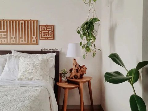 Aesthetic and Serene, Bedroom Decorated with Many Plants