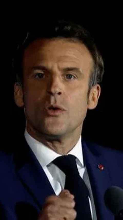 Pada Senin malam, Presiden Emmanuel Macron membela langkah kontroversial ini dengan mengatakan ada “minoritas” di Prancis yang membajak agama dan menentang Republik dan sekularisme.