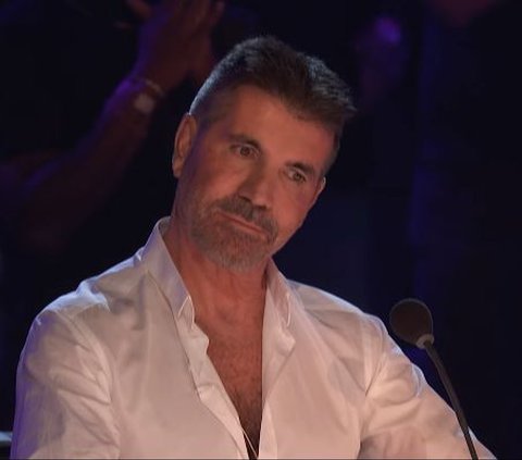 Portrait of Putri Ariani's Appearance at AGT 2023 that Amazed Simon Cowell