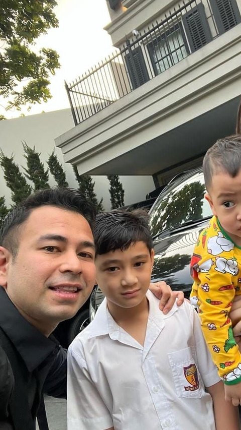 Lucunya Tingkah Rafathar Tanya Rumah Raffi Ahmad pada Sang Ayah, Endingnya Malah Manggil 'Mas'