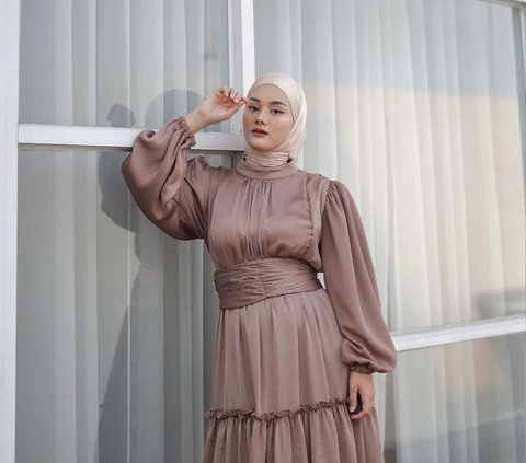 The Enchantment of Dinda Hauw in a Sweet Taupe Dress