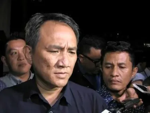 Andi Arief Beri Kode Arah Koalisi: Kantor PDIP sama PPP Kok Deket ya Sama Demokrat