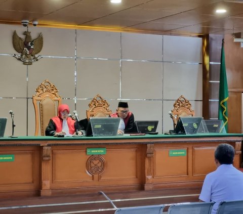 Wali Kota nonaktif Bandung Yana Mulyana Didakwa Terima Suap Rp400,4 Juta