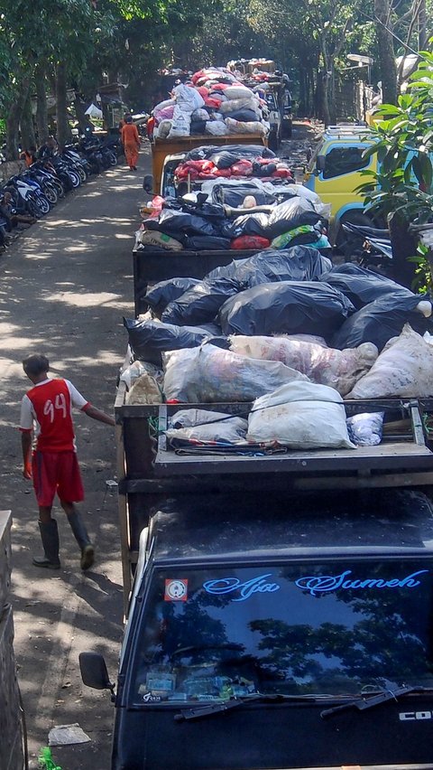Kedapatan Buang Sampah Sembarangan, 30 Warga Yogyakarta Didenda Rp400 Ribu<br>